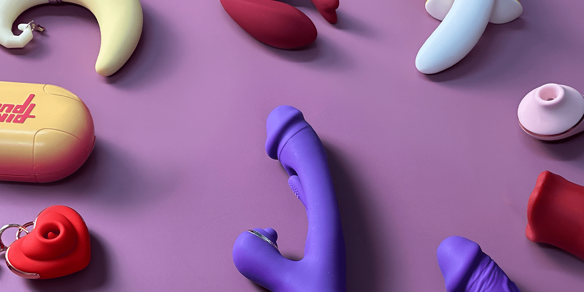 Vibrators vs. Dildos: What’s the Difference and Which Is Right for You?